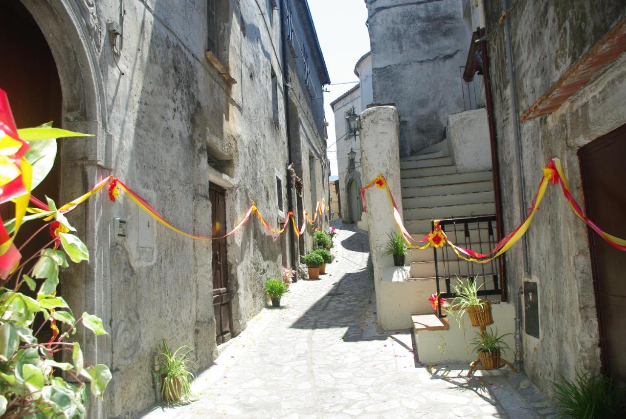 Le Due Lanterne Aieta Exterior foto