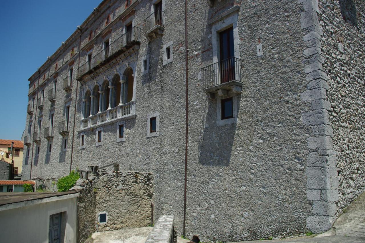 Le Due Lanterne Aieta Exterior foto