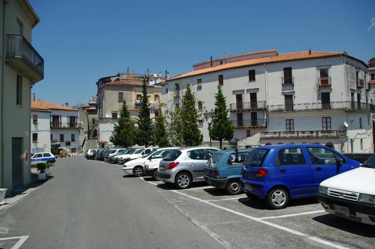 Le Due Lanterne Aieta Exterior foto