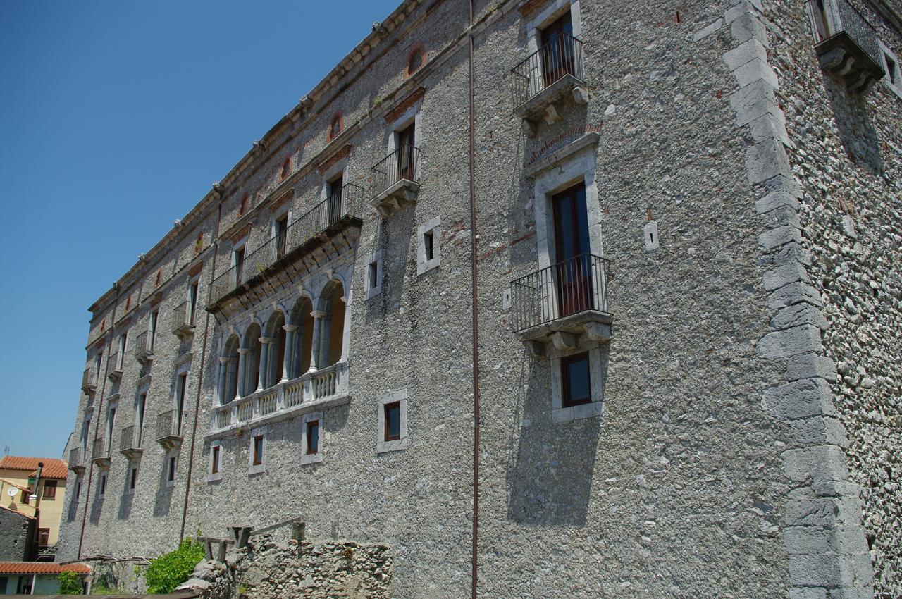 Le Due Lanterne Aieta Exterior foto