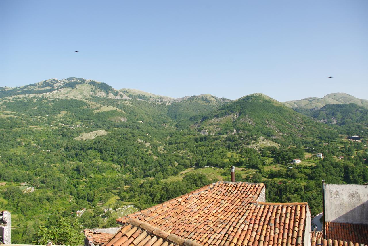 Le Due Lanterne Aieta Exterior foto