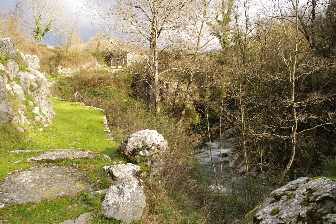 Le Due Lanterne Aieta Exterior foto