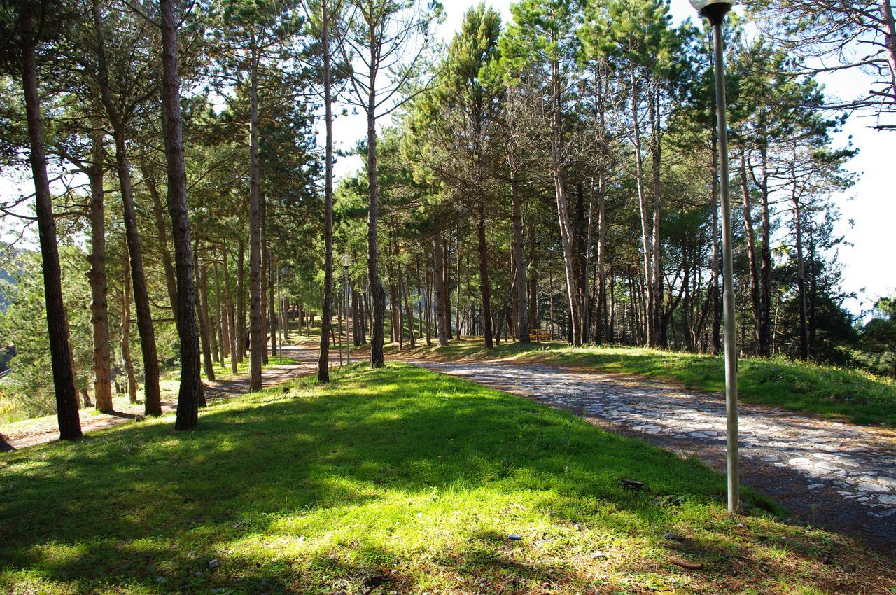 Le Due Lanterne Aieta Exterior foto
