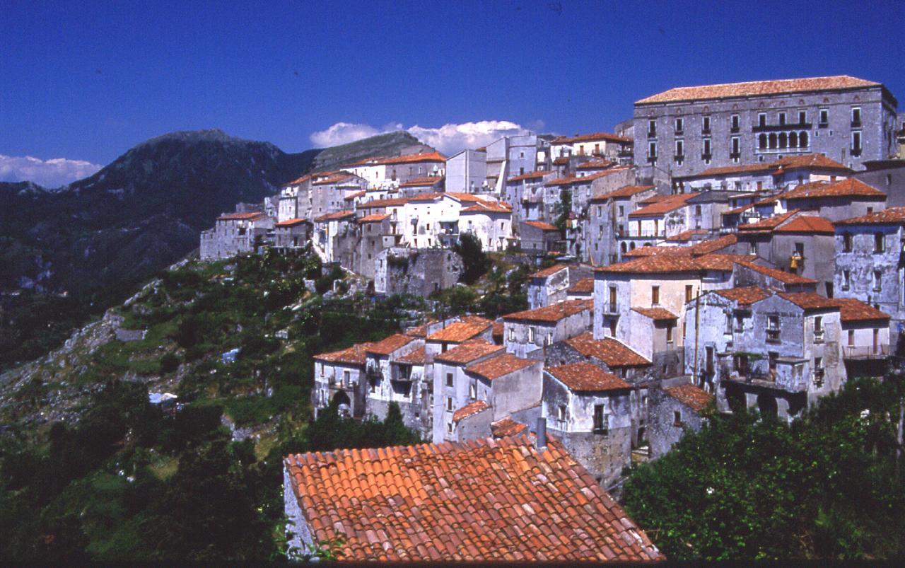 Le Due Lanterne Aieta Exterior foto